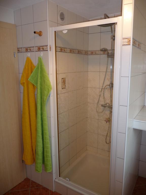 Biohof Weissensteiner Apartment Ullrichs Room photo